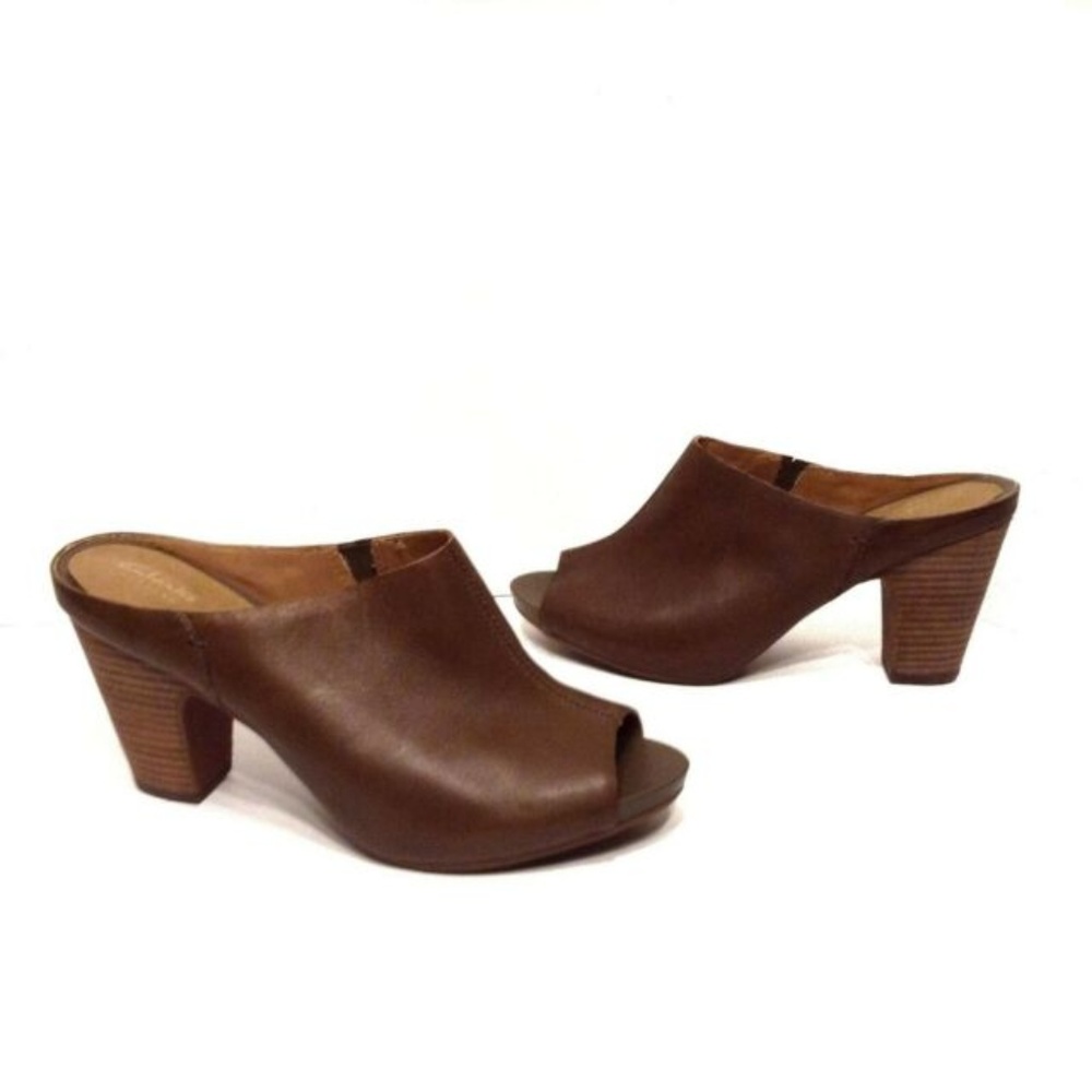 Clarks Artisan Okena Chic Open Toe Mule Brown